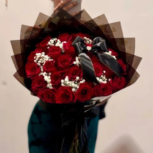 Classis 2 dozen rose bouquet