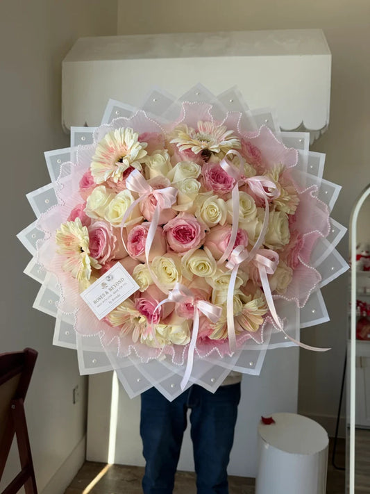 Grand Luxury Bouquet- Pink & White Rose Collection
