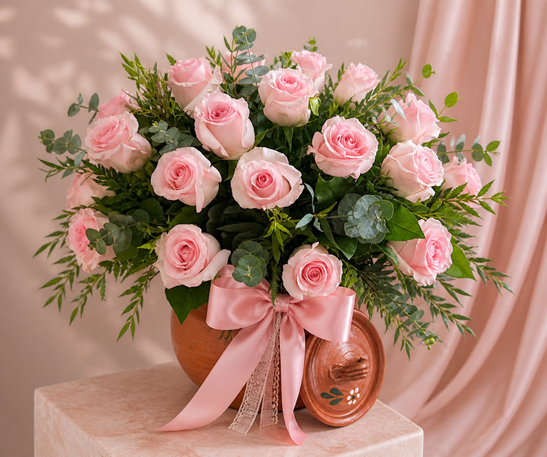 Rosa Ollita — Classic Rose Arrangement