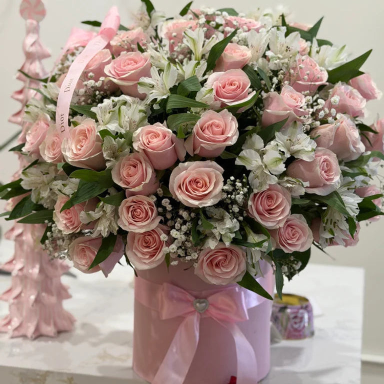 Pink Luxe Round Box — 50 Rose & Bloom Arrangement
