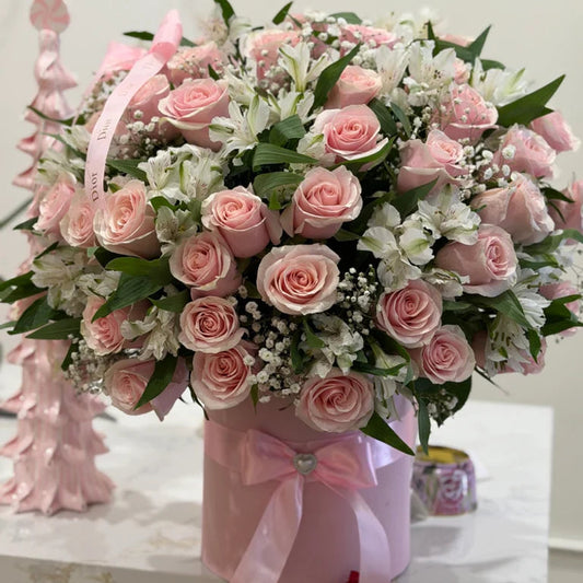 Pink Luxe Round Box — 50 Rose & Bloom Arrangement
