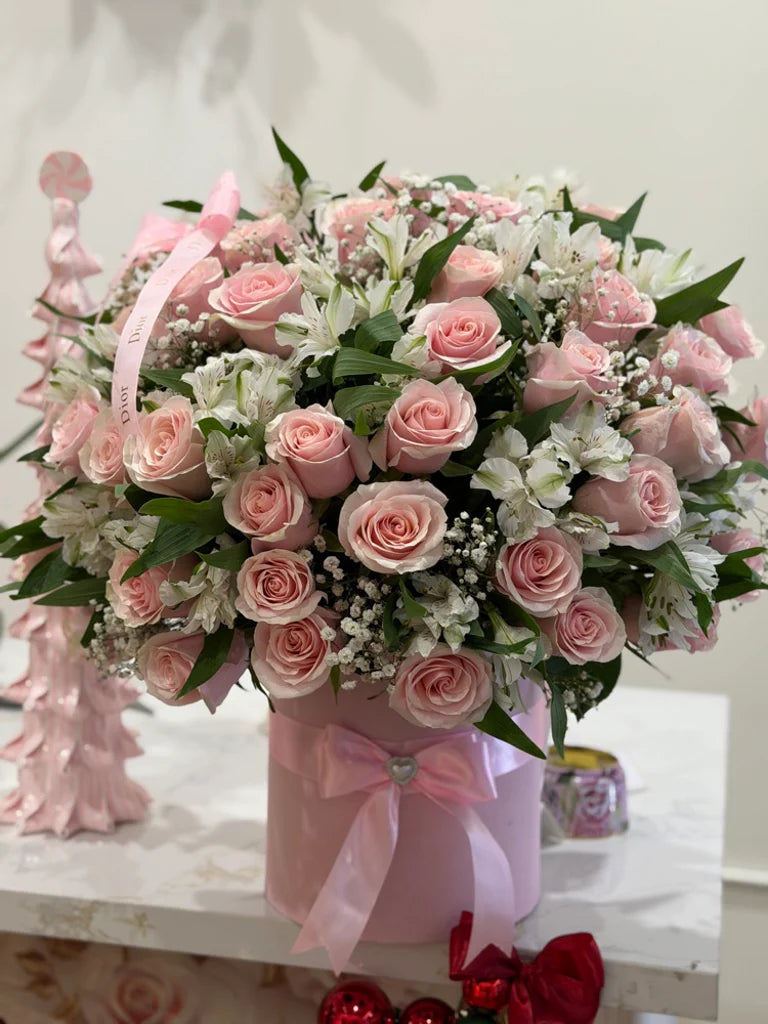 Pink Luxe Round Box — 50 Rose & Bloom Arrangement